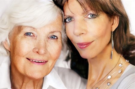 Senior mother and mature daughter portrait, 25 years between them Fotografie stock - Microstock e Abbonamento, Codice: 400-04097528