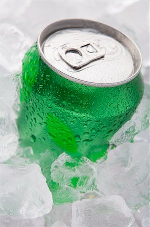 Green Can Of Fizzy Soft Drink Set In Ice Stock Photo - Budget Royalty-Free & Subscription, Code: 400-04105940