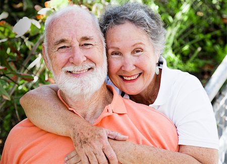 simsearch:400-03972903,k - Portriat of a healthy, happy senior couple in love. Stock Photo - Budget Royalty-Free & Subscription, Code: 400-04107357