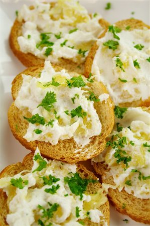 simsearch:400-05255035,k - Pineapple ricotta with parsley spread on toast. Stock Photo - Budget Royalty-Free & Subscription, Code: 400-04118590