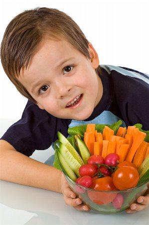 simsearch:400-06553851,k - Little boy with fresh vegetables in a bowl - healthy eating concept, isolated Foto de stock - Super Valor sin royalties y Suscripción, Código: 400-04112500