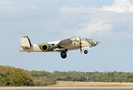 World War II era American bomber takeoff Stock Photo - Budget Royalty-Free & Subscription, Code: 400-04122165