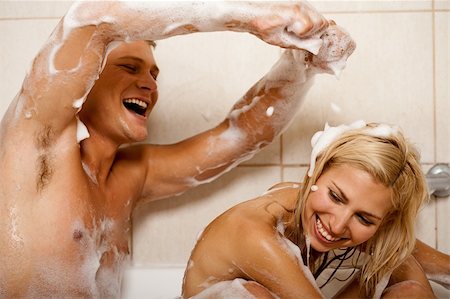 Couple sharing a bath Stock Photo - Budget Royalty-Free & Subscription, Code: 400-04122794