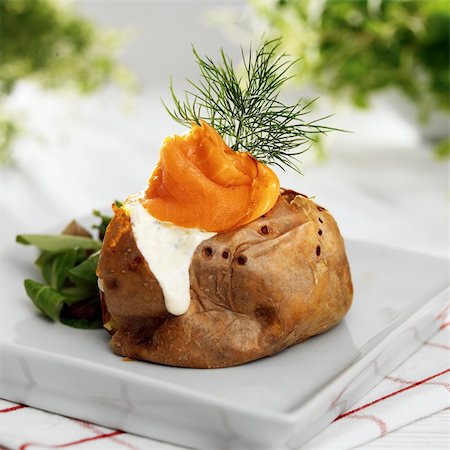 sour cream with baked potatoes - Baked potato Stock Photo - Budget Royalty-Free & Subscription, Code: 400-04123089