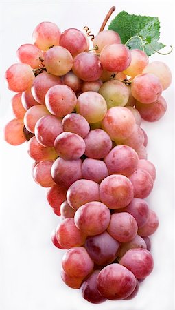 simsearch:862-03352281,k - grapes; Objects on white background Stock Photo - Budget Royalty-Free & Subscription, Code: 400-04134582