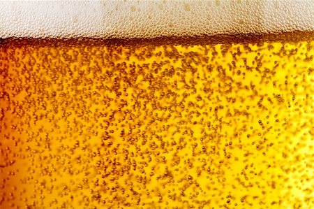 espuma (líquida) - bubbles of beer Stock Photo - Budget Royalty-Free & Subscription, Code: 400-04135166
