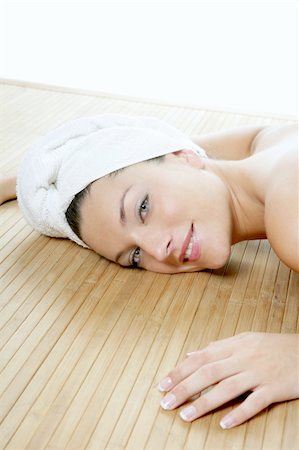 simsearch:400-08131957,k - Beautiful spa blue eyes woman relax over white background Stock Photo - Budget Royalty-Free & Subscription, Code: 400-04136329