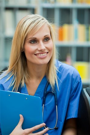 simsearch:400-04140639,k - Blond doctor at work in the hospital Stock Photo - Budget Royalty-Free & Subscription, Code: 400-04138315