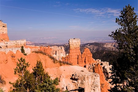 photoblueice (artist) - A beautiful view of on the Bryce Canon Mountains in Utah Stock Photo - Budget Royalty-Free & Subscription, Code: 400-04131006