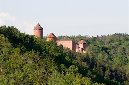 simsearch:400-04998838,k - Turaida Castle in Sigulda, Latvia Foto de stock - Super Valor sin royalties y Suscripción, Código: 400-04131815