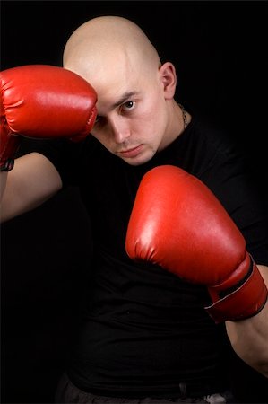 simsearch:400-04599868,k - Portrait of the boxer on a black background. Foto de stock - Super Valor sin royalties y Suscripción, Código: 400-04133009