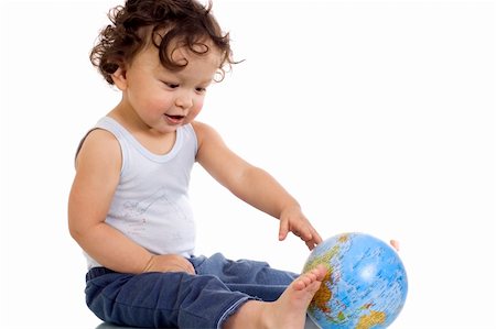 simsearch:400-05174344,k - Child playing with globe,isolated ina white background. Foto de stock - Super Valor sin royalties y Suscripción, Código: 400-04133933