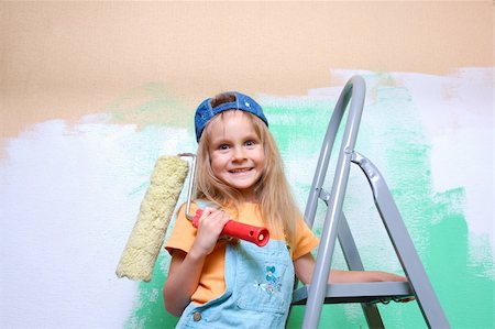 simsearch:400-04349276,k - little girl on a ladder with a roller Stock Photo - Budget Royalty-Free & Subscription, Code: 400-04145400