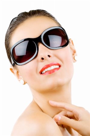 simsearch:400-05097850,k - Porträt des expressiven schöne junge Frau mit stilvolle Sonnenbrille Stockbilder - Microstock & Abonnement, Bildnummer: 400-04142286