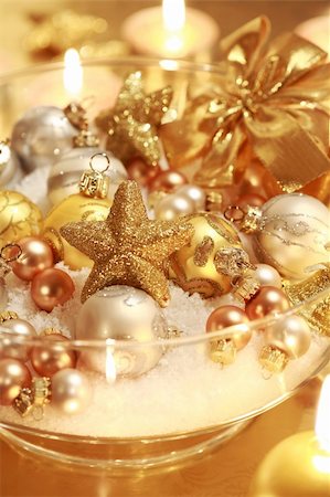 Detail of Christmas balls with candles on the snow Stock Photo - Budget Royalty-Free & Subscription, Code: 400-04155020