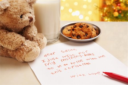 Child true wish on Christmas written on the letter to Santa Stock Photo - Budget Royalty-Free & Subscription, Code: 400-04157344