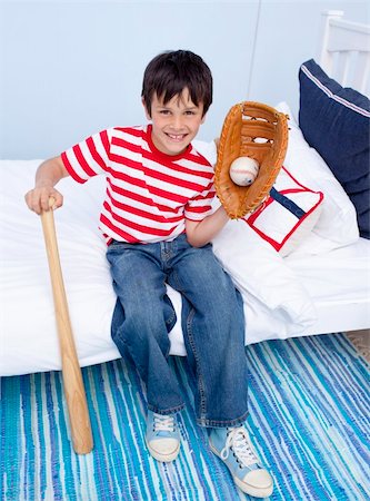 simsearch:400-04152181,k - Little boy playing baseball in his bedroom Stock Photo - Budget Royalty-Free & Subscription, Code: 400-04151250