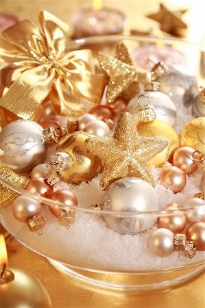 Detail of Christmas balls with candles on the snow Stock Photo - Budget Royalty-Free & Subscription, Code: 400-04151895