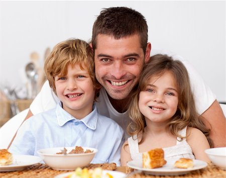 simsearch:400-04878558,k - Happy family having breakfast in the morning Stock Photo - Budget Royalty-Free & Subscription, Code: 400-04151937