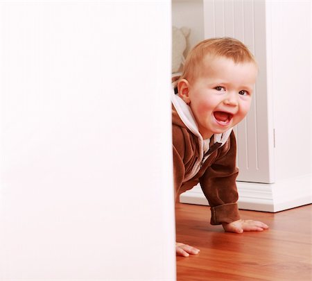 simsearch:400-04162652,k - Portrait of cute baby laughing with copy space Stockbilder - Microstock & Abonnement, Bildnummer: 400-04164528