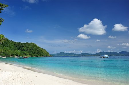 simsearch:400-05897554,k - Beautiful beach landscape in Thailand Foto de stock - Super Valor sin royalties y Suscripción, Código: 400-04166807