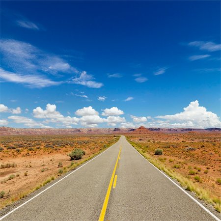Rural State Route 261 in Utah with scenic landscape and blue sky in background. Square shot. Foto de stock - Super Valor sin royalties y Suscripción, Código: 400-04169610