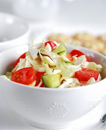 simsearch:400-05751129,k - Vegetable salad with low calorie - healthy eating Stockbilder - Microstock & Abonnement, Bildnummer: 400-04161268