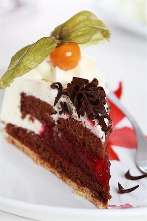 simsearch:400-03989677,k - Piece of delicious sweet cake garnished with fruist Foto de stock - Super Valor sin royalties y Suscripción, Código: 400-04162910