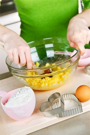 Mixing ingredients for baking cookies in glass bowl Stock Photo - Budget Royalty-Free & Subscription, Code: 400-04174564