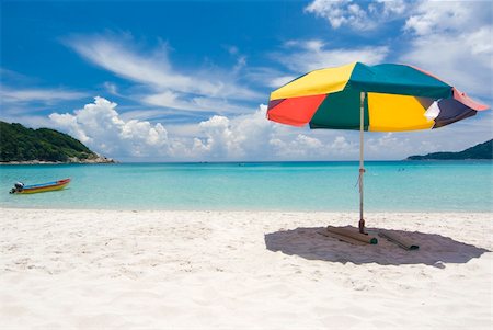 beach with umbrella Stock Photo - Budget Royalty-Free & Subscription, Code: 400-04177272