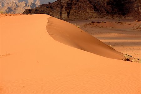 Red desert sand dune in Wadi Rum, Jordan Stock Photo - Budget Royalty-Free & Subscription, Code: 400-04177854
