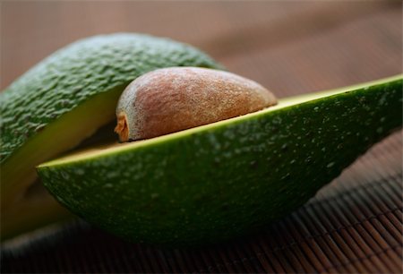 Close-up avocado sliced in half Stock Photo - Budget Royalty-Free & Subscription, Code: 400-04170120