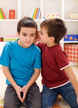 simsearch:400-03926791,k - So buddy here is the plan - two kids whispering secrets Foto de stock - Super Valor sin royalties y Suscripción, Código: 400-04173031