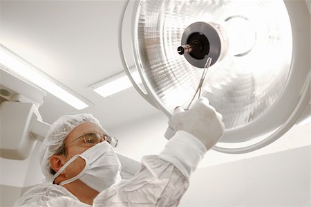 Surgeon working at the operating room Stock Photo - Budget Royalty-Free & Subscription, Code: 400-04173103