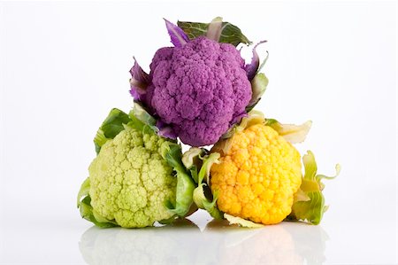 simsearch:400-07976764,k - A group of colorful baby cauliflower on a white background Photographie de stock - Aubaine LD & Abonnement, Code: 400-04185375