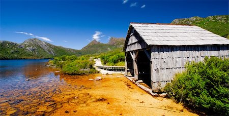 simsearch:400-04493526,k - Dove Lake at Cradle Mountain, Tasmania Stock Photo - Budget Royalty-Free & Subscription, Code: 400-04186658