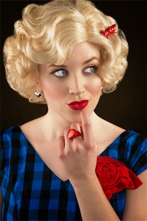 pic lipstick girls - Pretty retro blonde woman in vintage 50s dress Stock Photo - Budget Royalty-Free & Subscription, Code: 400-04181735