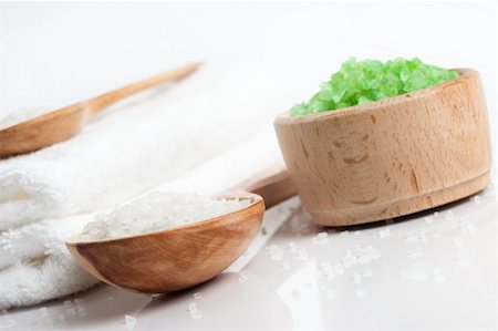 Spa essentials (bath salt in a spoon and towel) Stock Photo - Budget Royalty-Free & Subscription, Code: 400-04182540