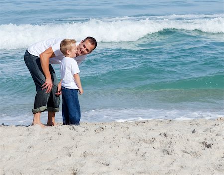 simsearch:400-04114591,k - Young father and son playing on a beach Stock Photo - Budget Royalty-Free & Subscription, Code: 400-04195340