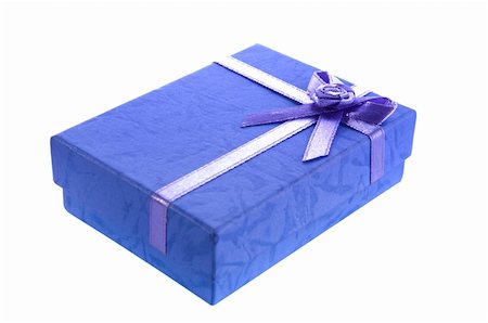 simsearch:400-03975392,k - Purple gift box isolated on white background Foto de stock - Royalty-Free Super Valor e Assinatura, Número: 400-04197492