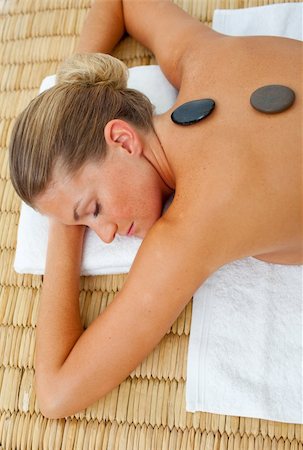 simsearch:400-05125882,k - Close-up of woman getting spa treatment in a health center Fotografie stock - Microstock e Abbonamento, Codice: 400-04199069