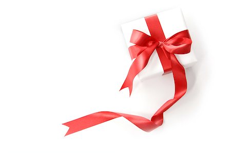 simsearch:400-06070265,k - Red ribbon gift on white Stock Photo - Budget Royalty-Free & Subscription, Code: 400-04199939