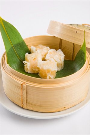 simsearch:400-04025064,k - Dumplings in bamboo steamer Stock Photo - Budget Royalty-Free & Subscription, Code: 400-04204714