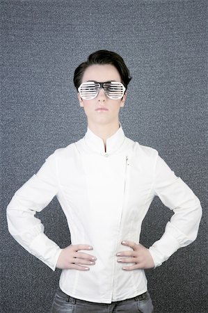 sensor - futuristic modern android businesswoman steel glasses portrait Foto de stock - Super Valor sin royalties y Suscripción, Código: 400-04204917