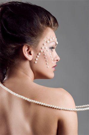 simsearch:400-07822212,k - profile close up of young cute woman with creative make up with pearl on face Fotografie stock - Microstock e Abbonamento, Codice: 400-04207642