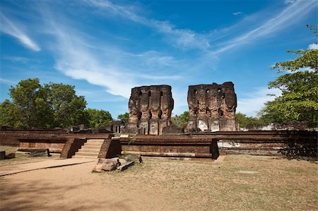 dimol (artist) - Ancient Royal Palace ruins. Pollonaruwa, Sri Lanka Stock Photo - Budget Royalty-Free & Subscription, Code: 400-04208123
