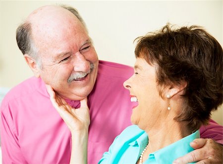 simsearch:400-04065020,k - Beautiful senior couple in love, sharing a laugh together. Foto de stock - Royalty-Free Super Valor e Assinatura, Número: 400-04208986