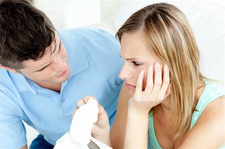 simsearch:400-05350485,k - Tired couple having an argue in the living-room at home Photographie de stock - Aubaine LD & Abonnement, Code: 400-04202085