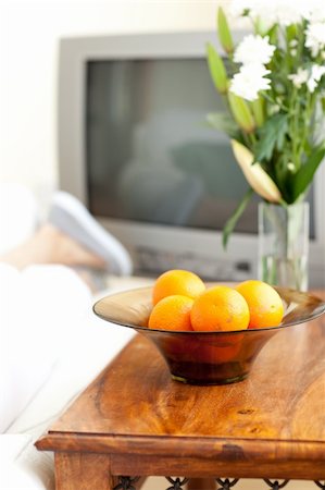 Close-up of oranges in a bowl on a table Stock Photo - Budget Royalty-Free & Subscription, Code: 400-04202213