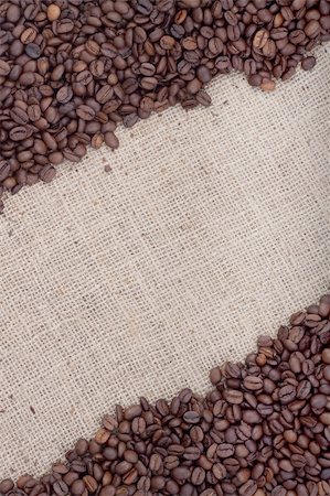 simsearch:400-06700189,k - Brown roasted coffee beans. Shot in a studio Stock Photo - Budget Royalty-Free & Subscription, Code: 400-04202837
